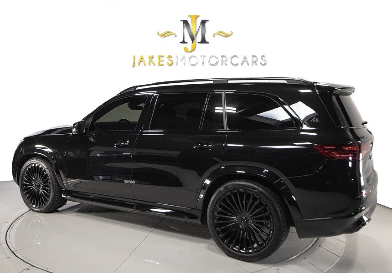 Used 2024 Mercedes-Benz Maybach GLS 600 4MATIC image 7