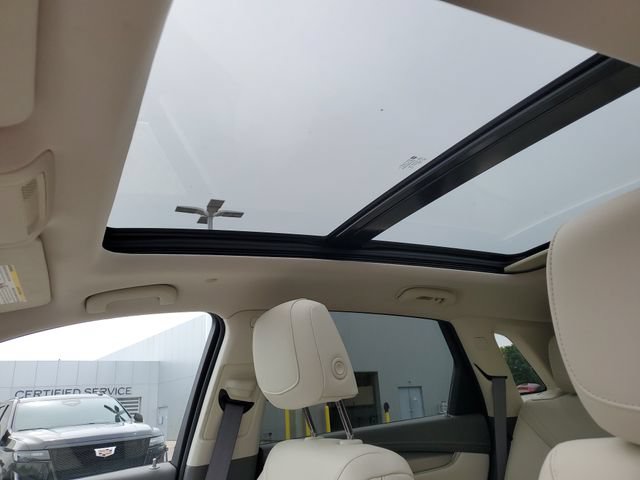 Certified 2024 Cadillac XT5 Premium Luxury w/ LPO, Floor Liner Package AWD/4WD image 6