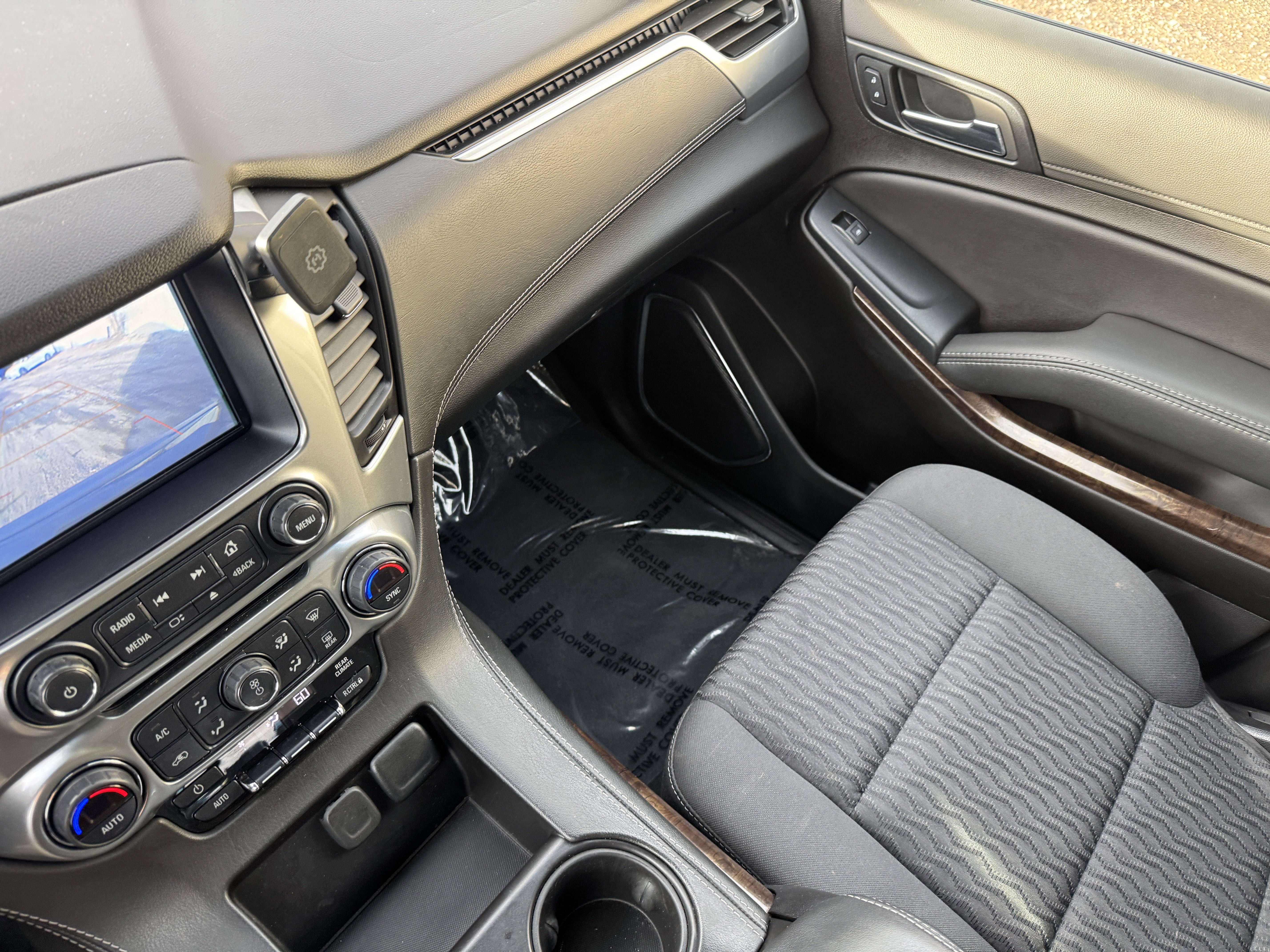 Used 2020 Chevrolet Tahoe LS w/ Enhanced Driver Alert Package image 31