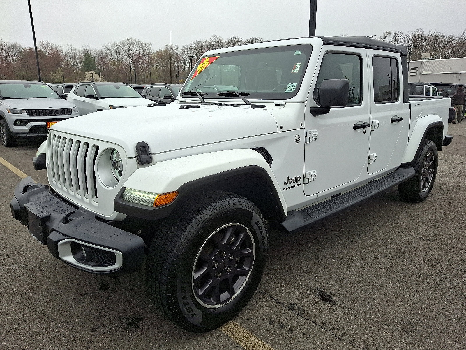 Certified 2022 Jeep Gladiator Overland w/ LED Lighting Group AWD/4WD image 3