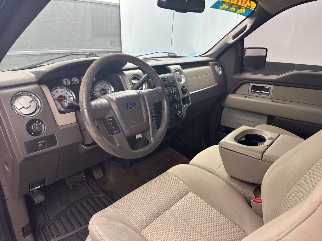 Used 2010 Ford F150 XLT image 8