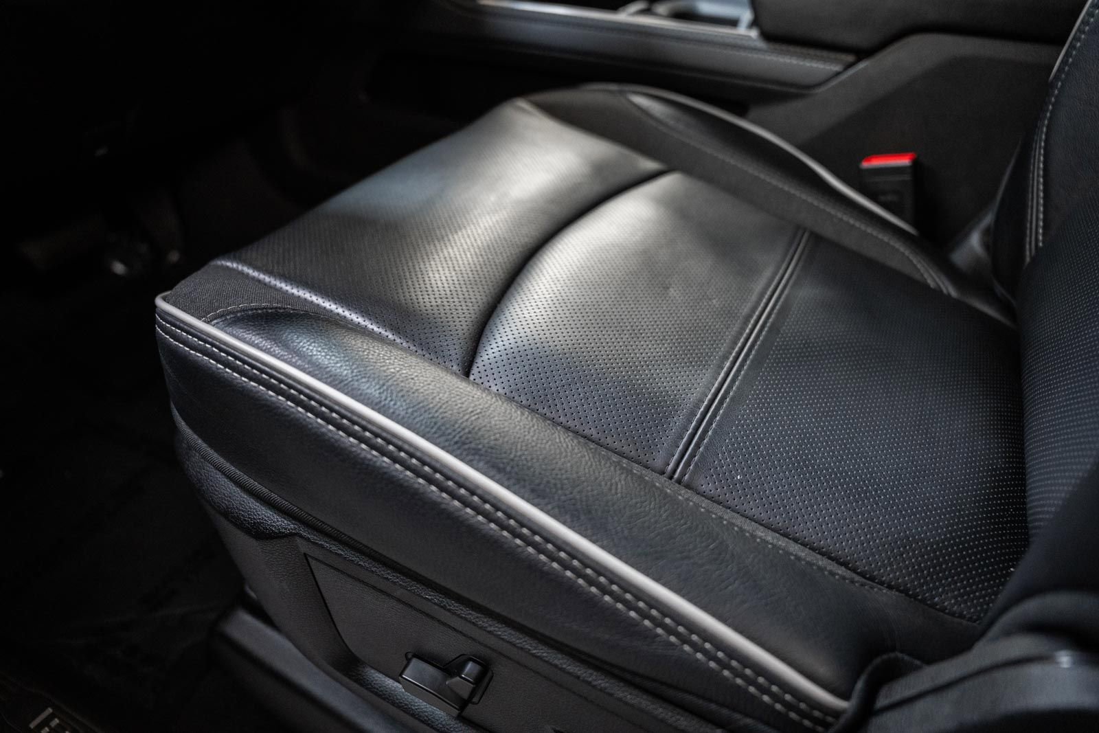 Used 2025 RAM 2500 Limited AWD/4WD image 46