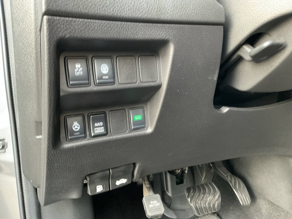 Used 2019 Nissan Rogue Sport SV w/ All-Weather Package AWD/4WD image 26