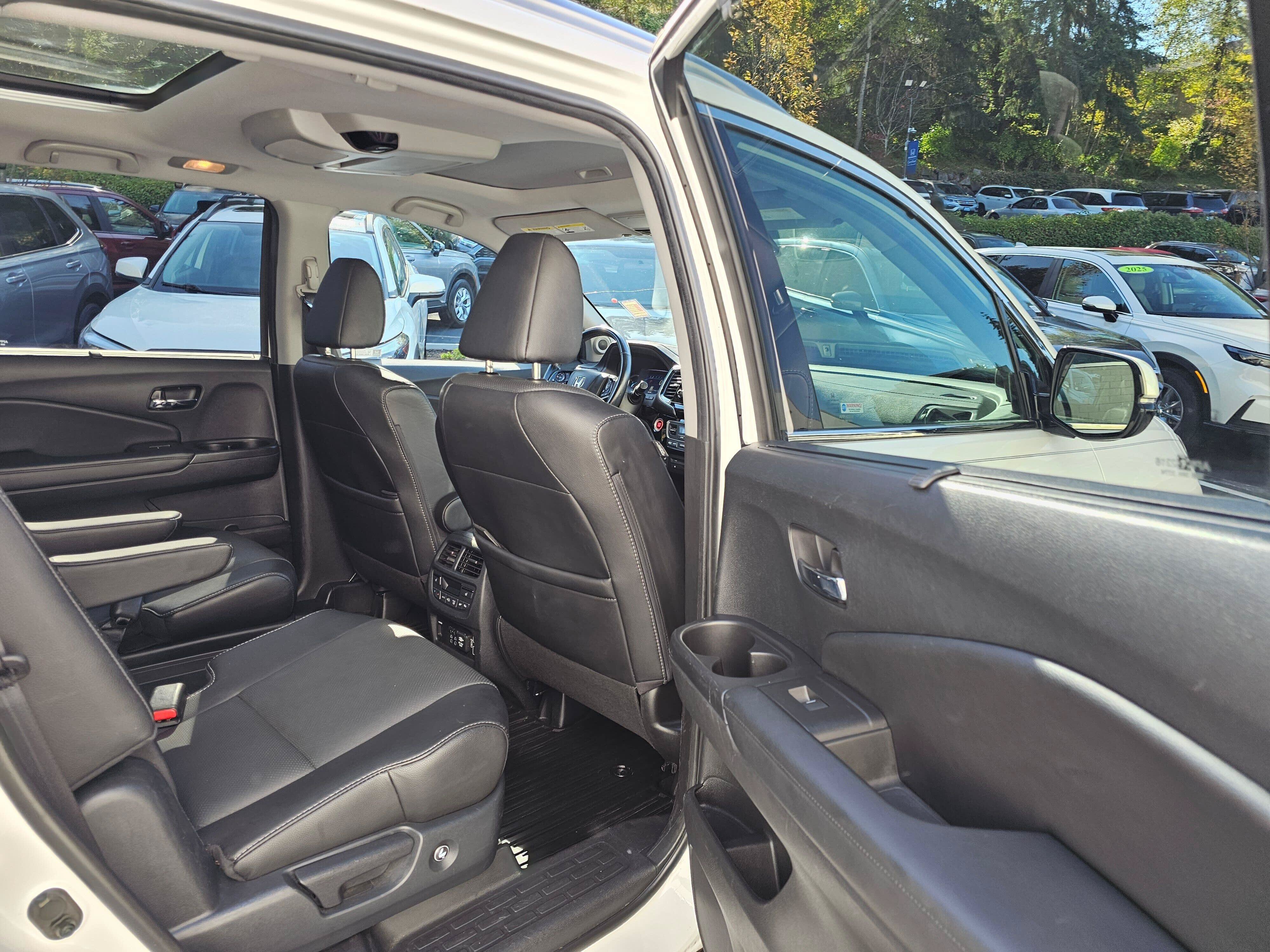 Used 2022 Honda Pilot Elite image 14