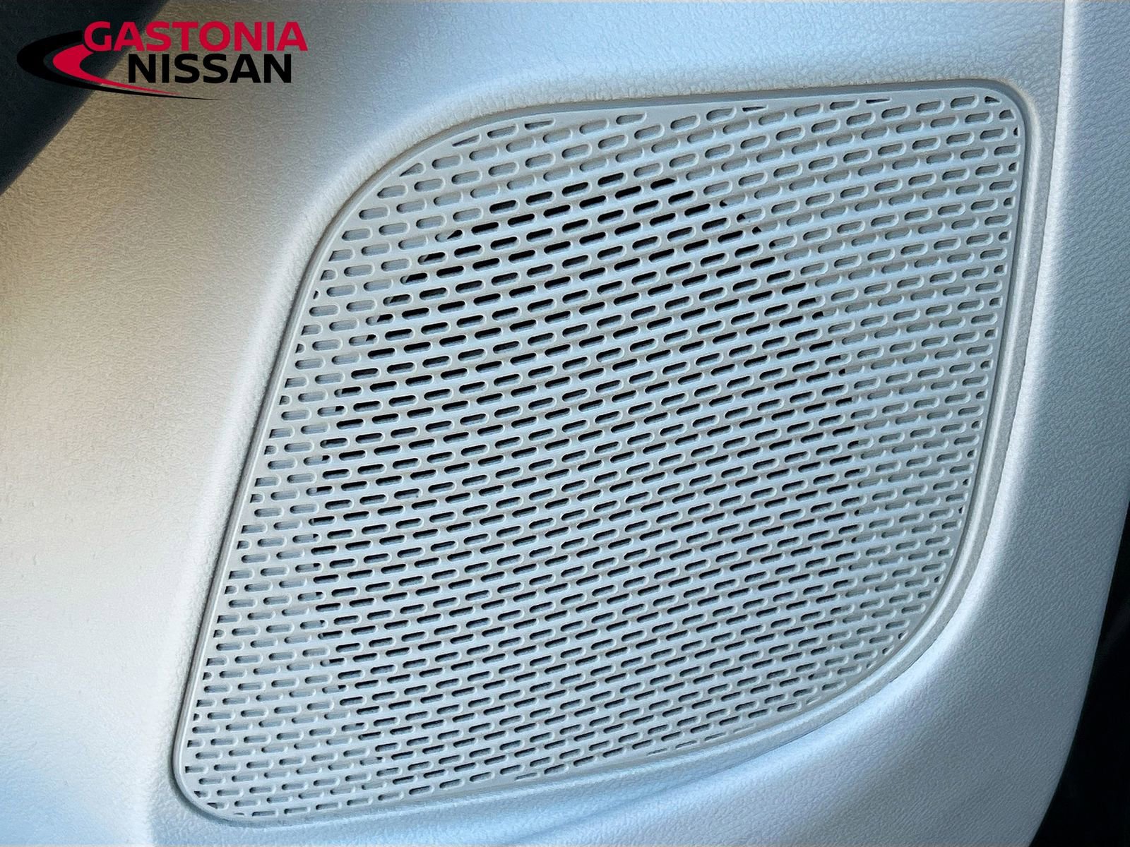 Used 2023 Chrysler Pacifica Touring-L image 23