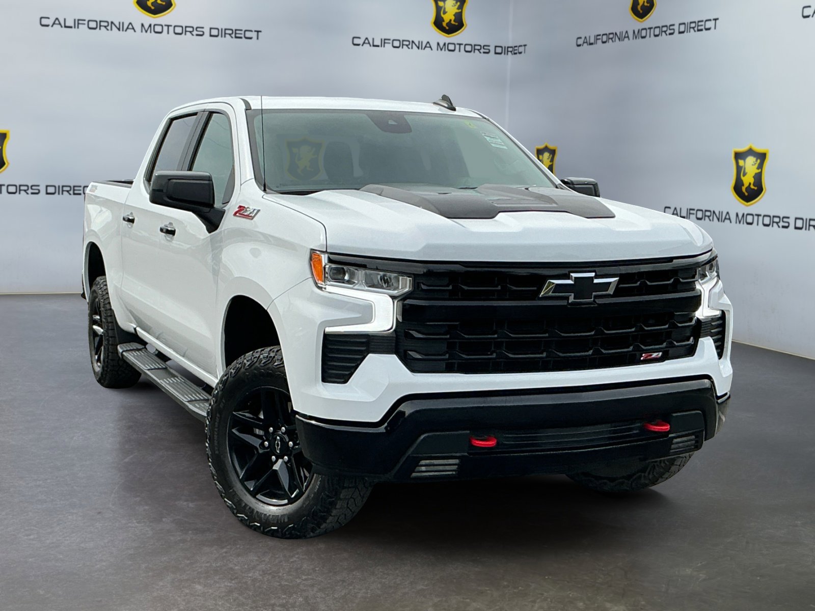 Used 2024 Chevrolet Silverado 1500 LT Trail Boss w/ Protection Package AWD/4WD image 3