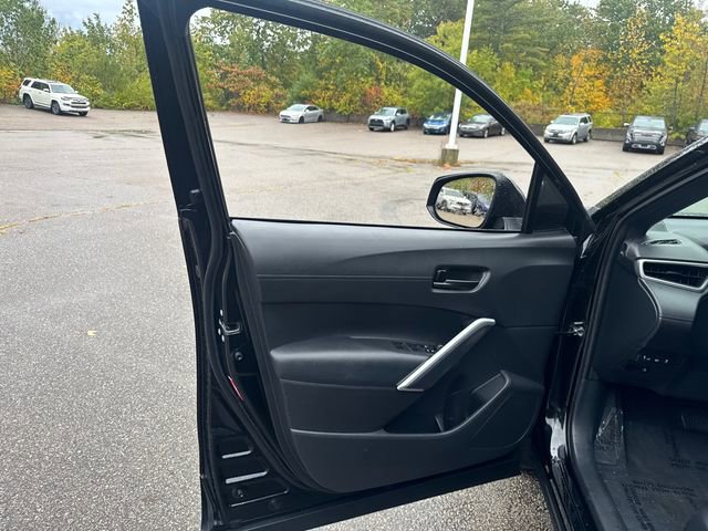 Certified 2024 Toyota Corolla Cross SE image 28