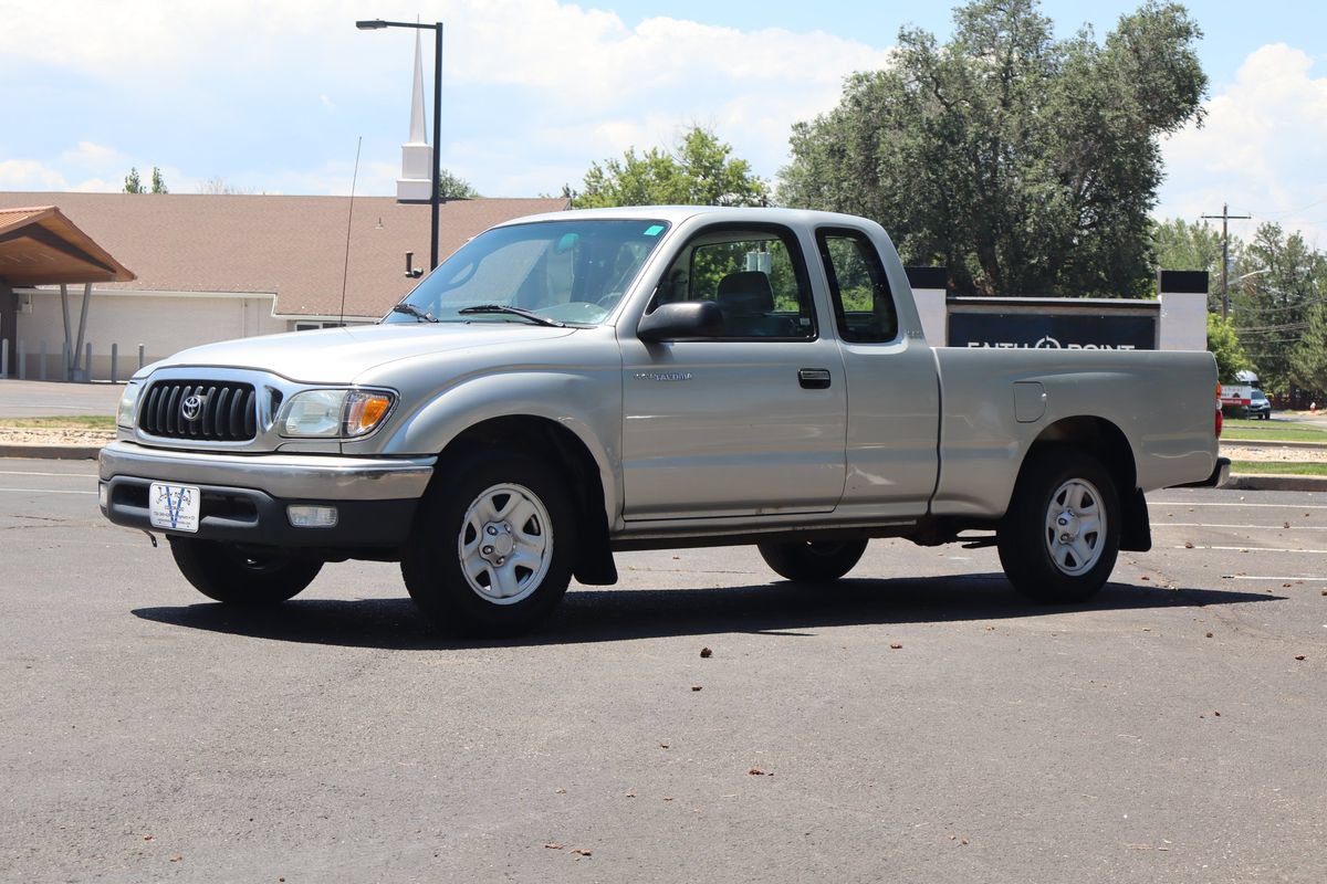 Used 2002 Toyota Tacoma 2WD Xtracab w/ SR5 Pkg w/ Chrome Pkg image 11