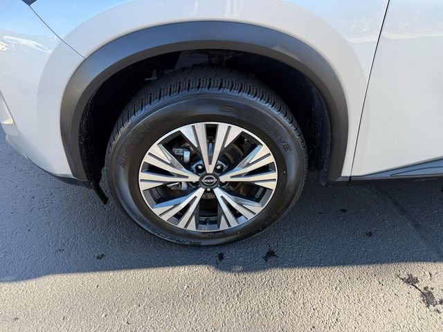 Used 2023 Nissan Rogue SV image 22