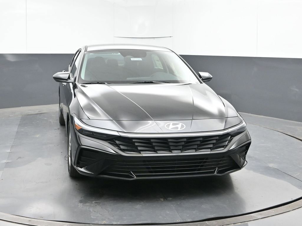 New 2026 Hyundai Elantra SE FWD image 8