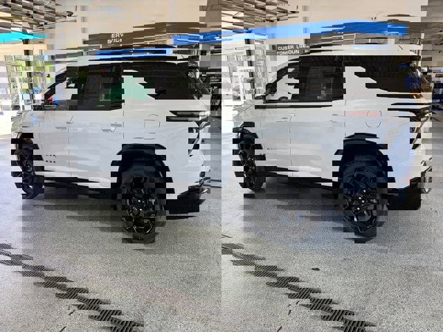 New 2026 Chevrolet Traverse RS w/ LPO, Floor Liner Package image 4