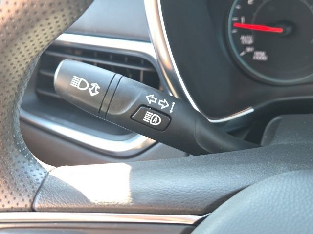 Used 2024 Chevrolet Equinox LT FWD image 41