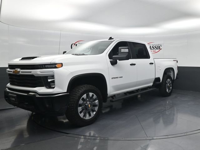 Used 2025 Chevrolet Silverado 2500 Custom w/ Custom Convenience Package AWD/4WD image 3