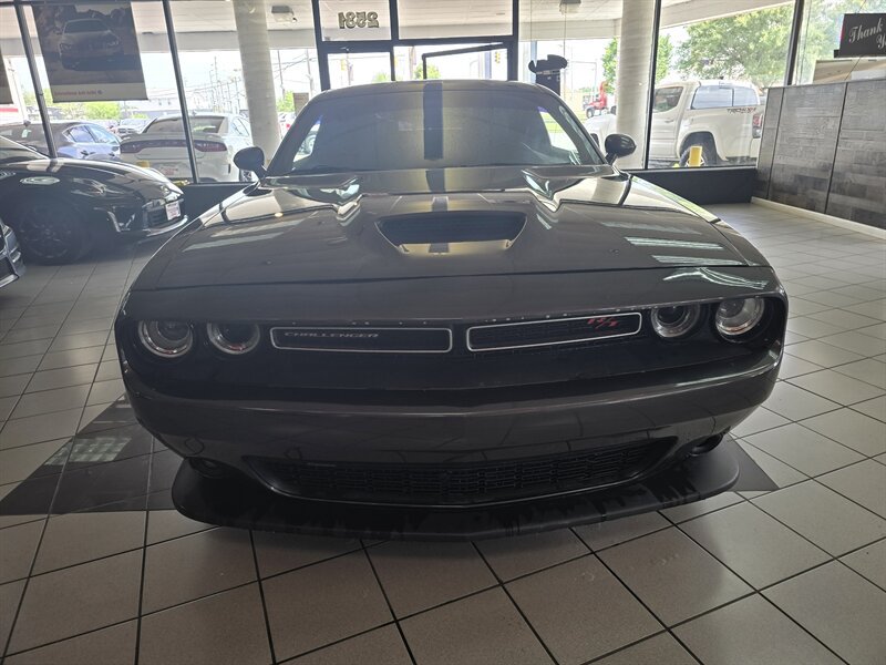 Used 2021 Dodge Challenger R/T RWD image 2