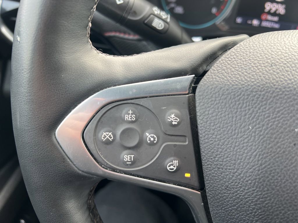 Used 2023 Chevrolet Traverse RS image 16