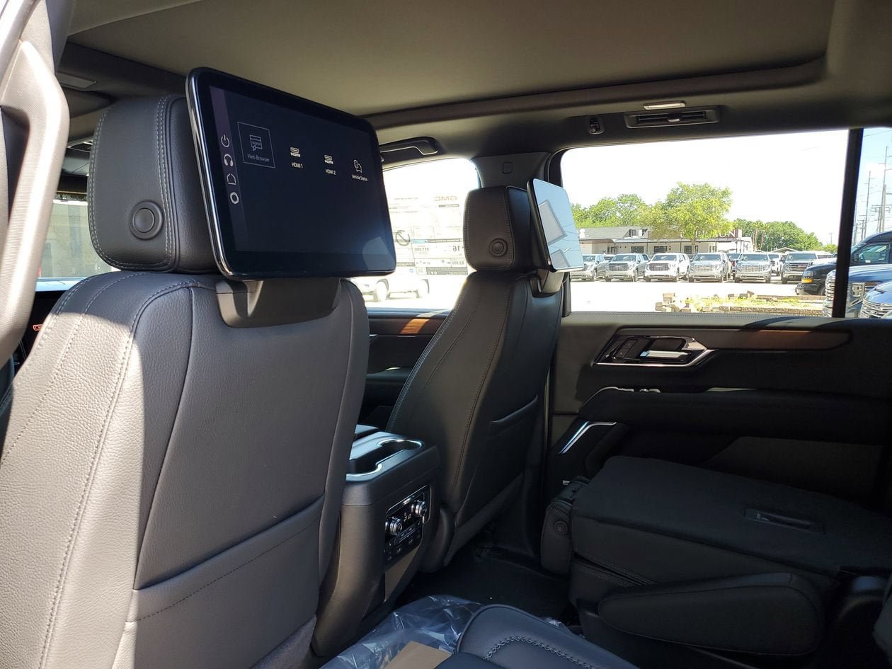 New 2026 GMC Yukon XL Denali w/ Denali Reserve Package AWD/4WD image 10