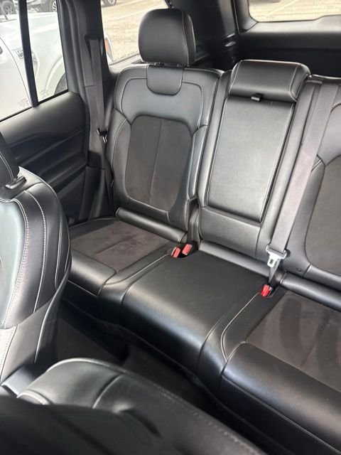 Used 2024 Jeep Grand Cherokee Altitude AWD/4WD image 6