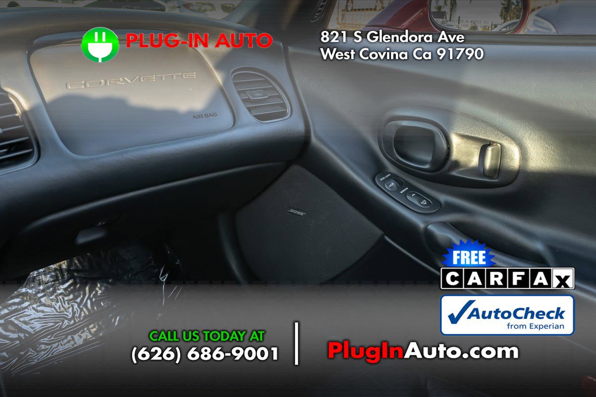 Used 2000 Chevrolet Corvette Coupe w/ Roof Pkg image 15