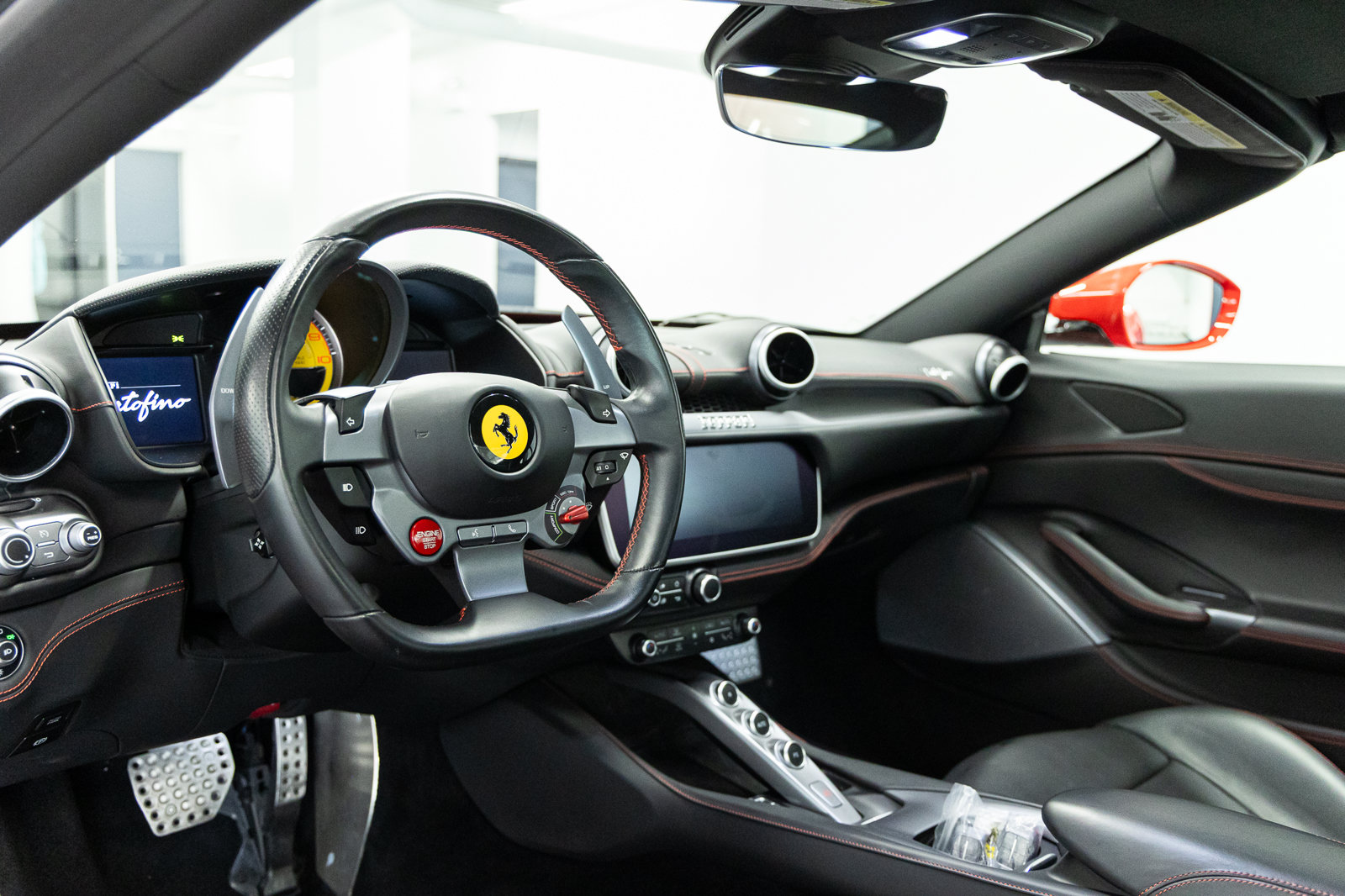 Used 2020 Ferrari Portofino RWD image 49