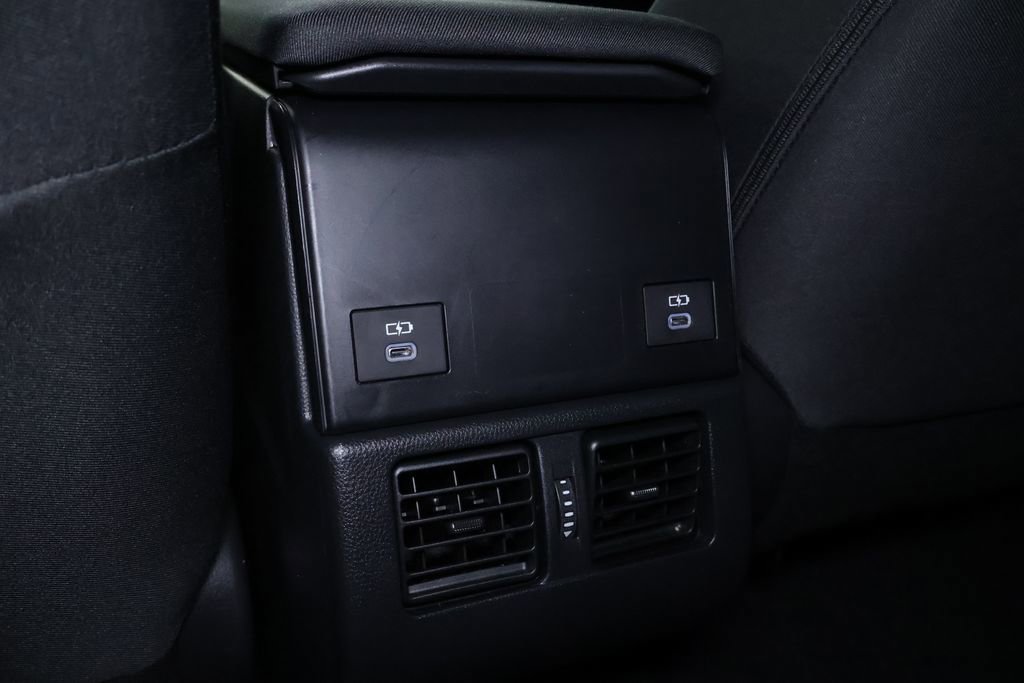 Used 2024 Subaru Solterra Premium image 17