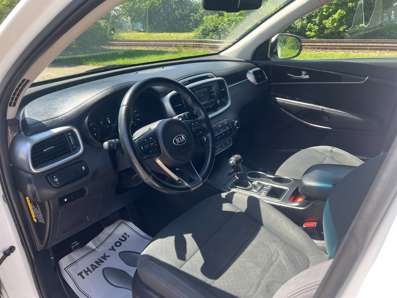 Used 2016 Kia Sorento LX w/ LX Convenience Package image 3