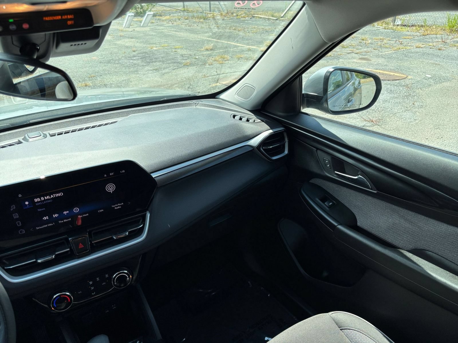 Used 2025 Chevrolet TrailBlazer LT FWD image 32