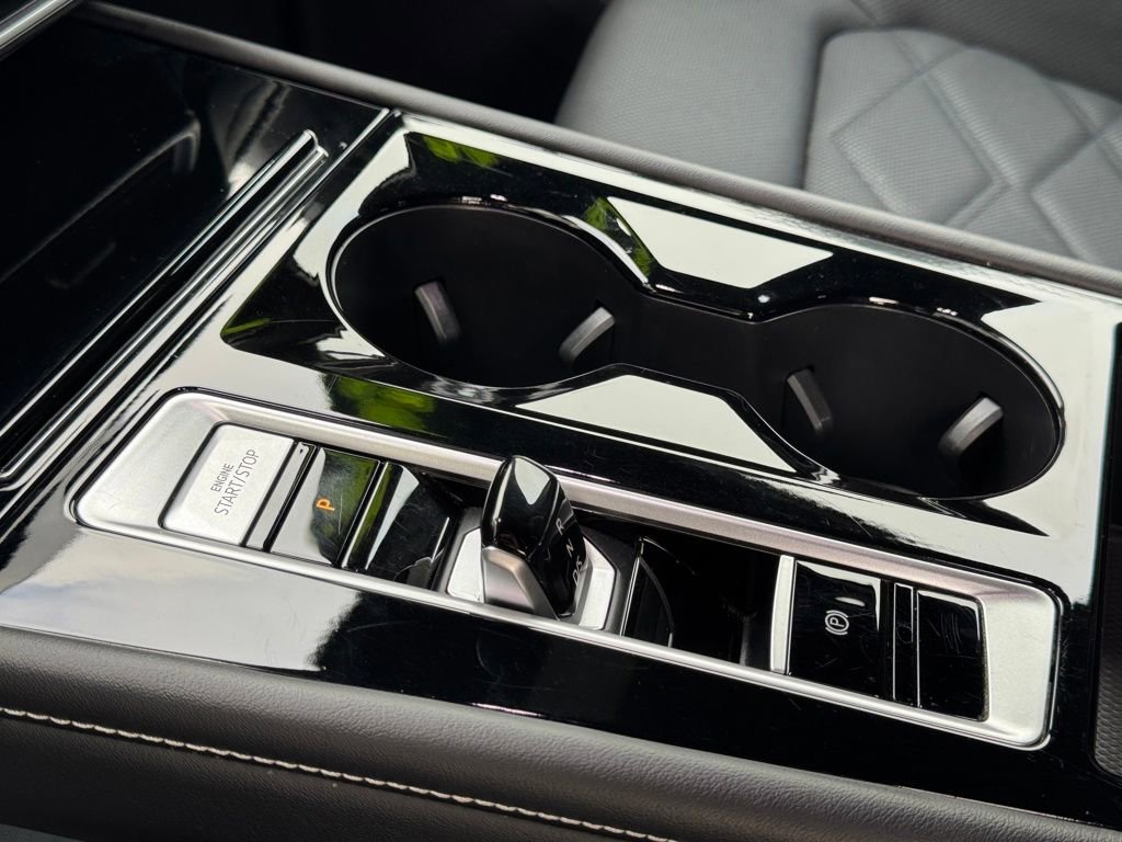 Used 2024 Volkswagen Atlas Cross Sport SE image 19