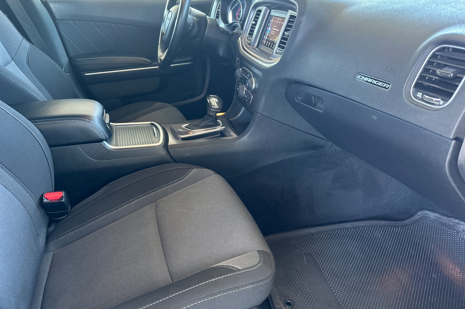 Used 2022 Dodge Charger SXT RWD image 24