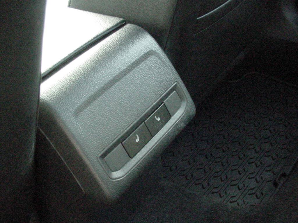 Used 2020 Volkswagen Jetta R-Line w/ R-Line Cold Weather Package image 25