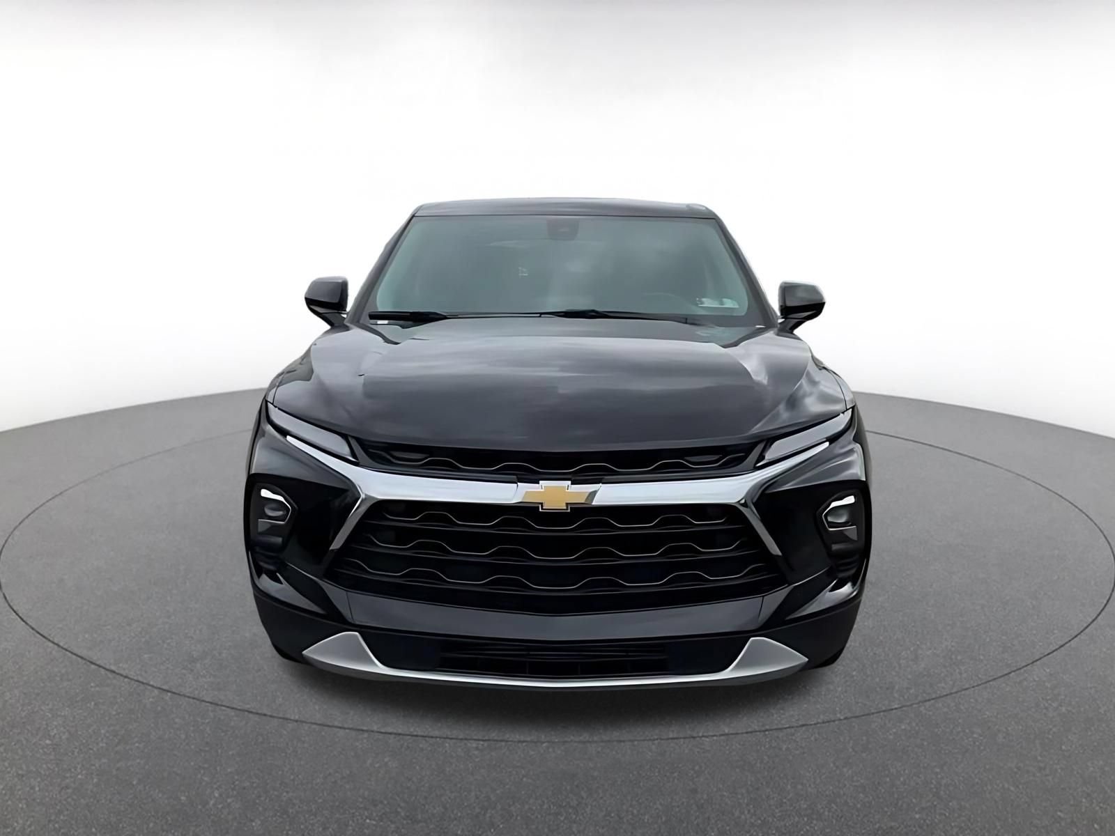 Used 2026 Chevrolet Blazer LT FWD image 4