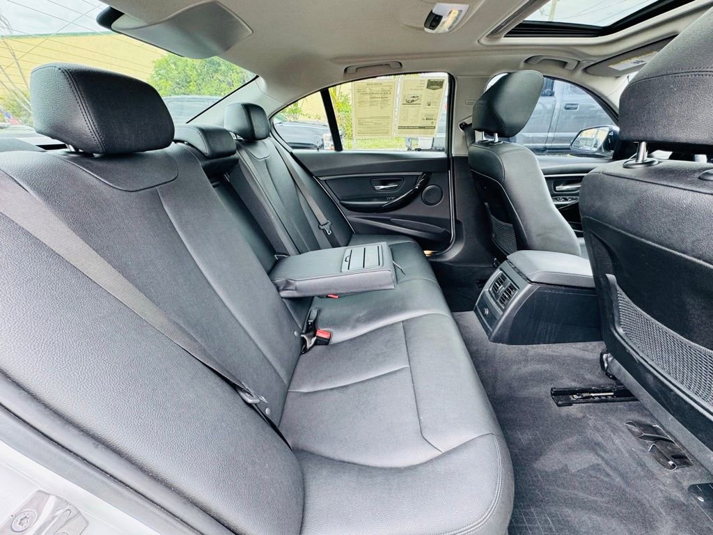 Used 2018 BMW 320i Sedan w/ Convenience Package RWD image 15
