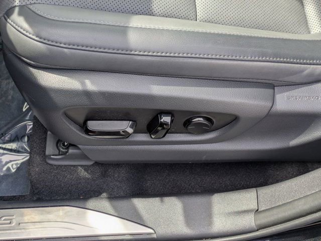 Used 2025 Lexus RZ 450e image 17