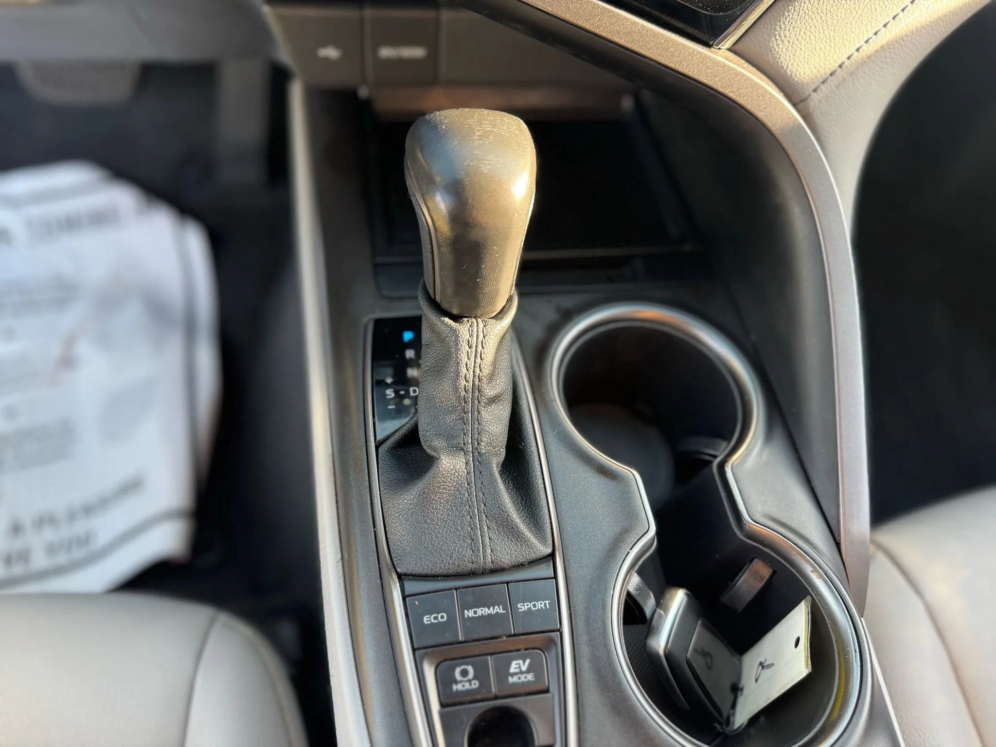 Used 2021 Toyota Camry SE image 14