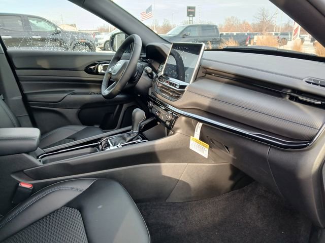 New 2026 Jeep Compass Latitude AWD/4WD image 25