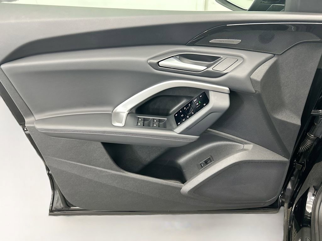 Certified 2025 Audi Q5 Premium Plus w/ Premium Plus image 23