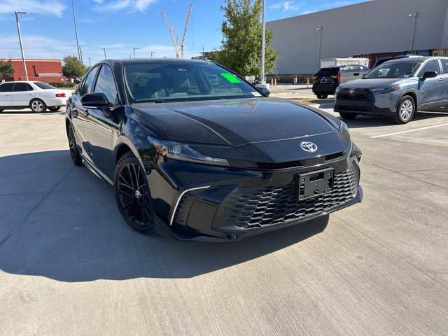 Used 2025 Toyota Camry SE w/ Multimedia Upgrade Package