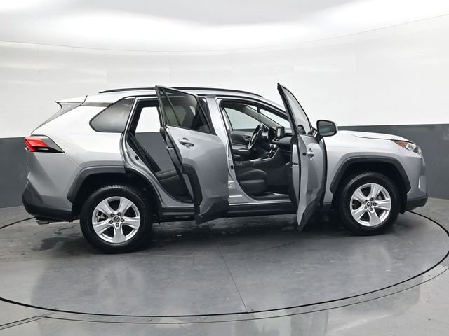 Used 2019 Toyota RAV4 XLE image 32