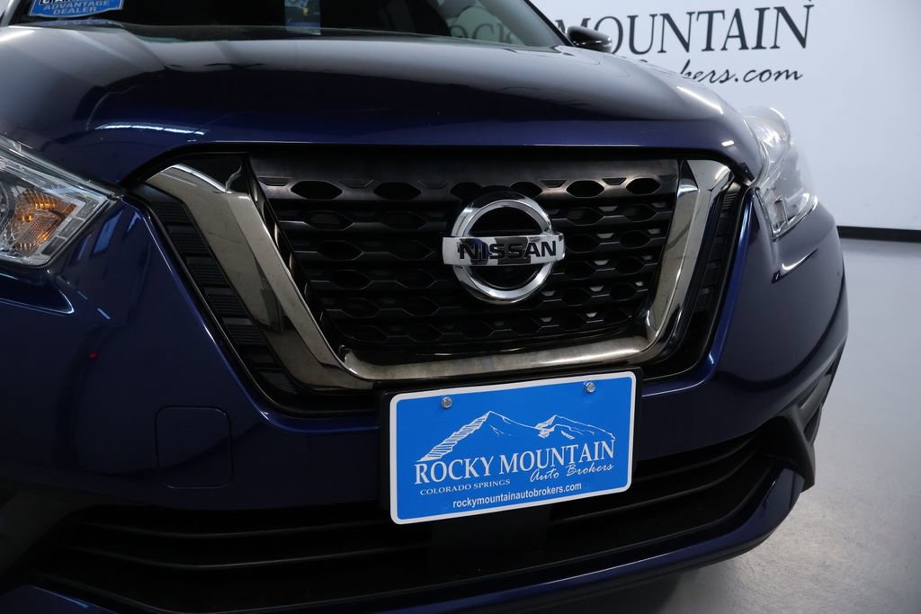 Used 2020 Nissan Kicks SR w/ Exterior Package image 9