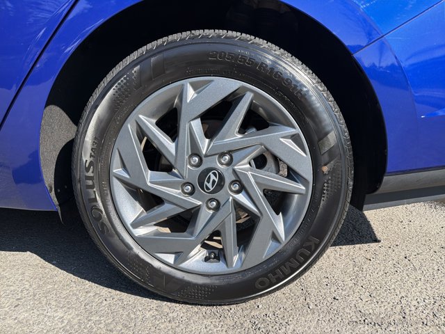 Used 2024 Hyundai Elantra SEL image 9