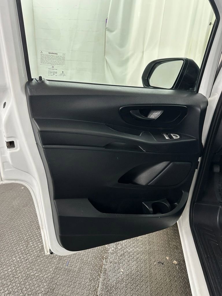 Used 2021 Mercedes-Benz Metris image 8