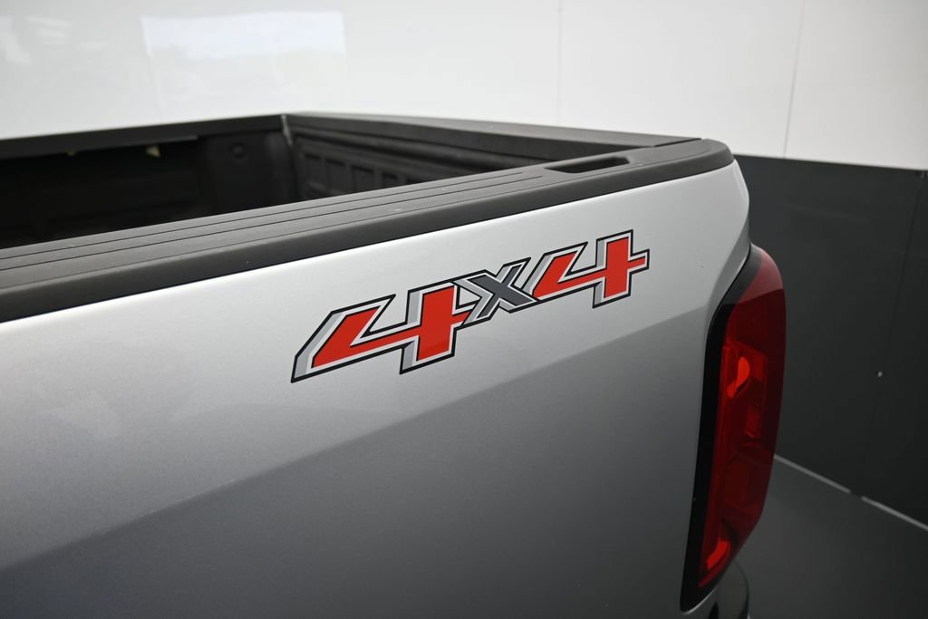 Used 2018 Chevrolet Colorado LT w/ Redline Special Edition AWD/4WD image 39
