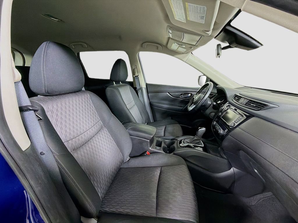 Used 2020 Nissan Rogue SV image 27