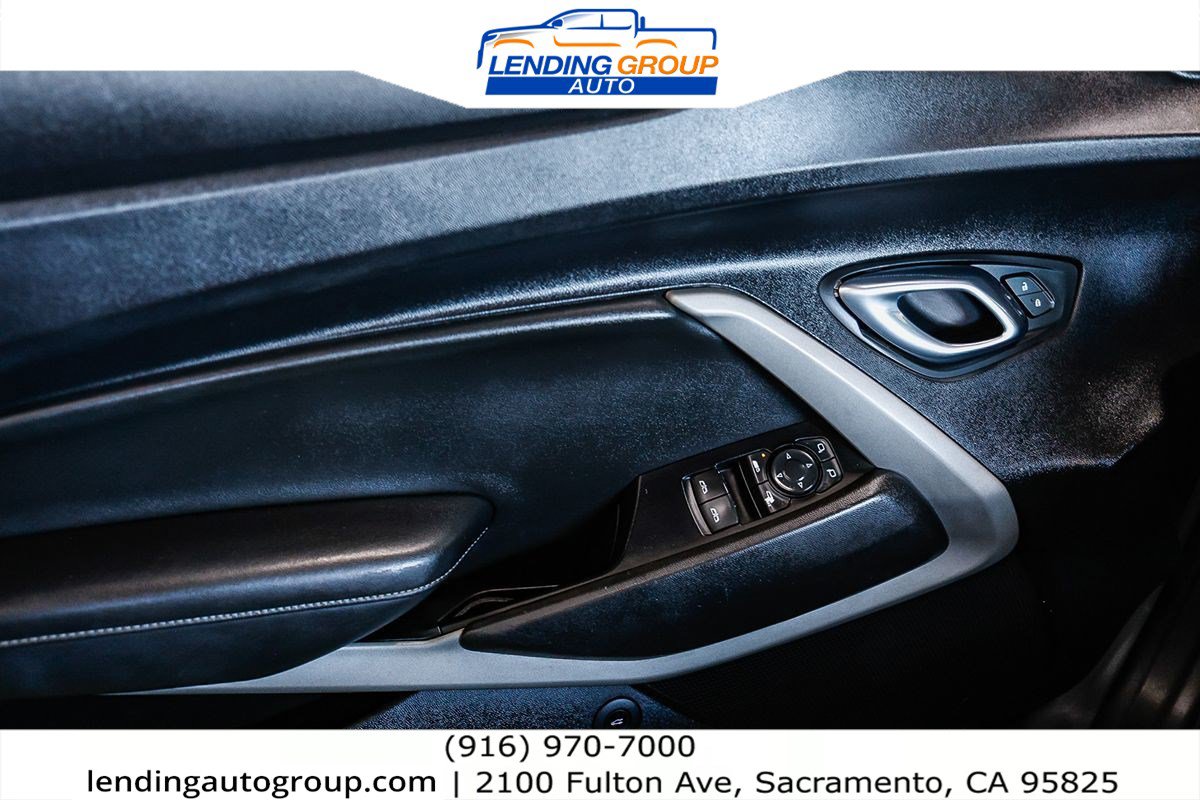 Used 2019 Chevrolet Camaro LT RWD image 18