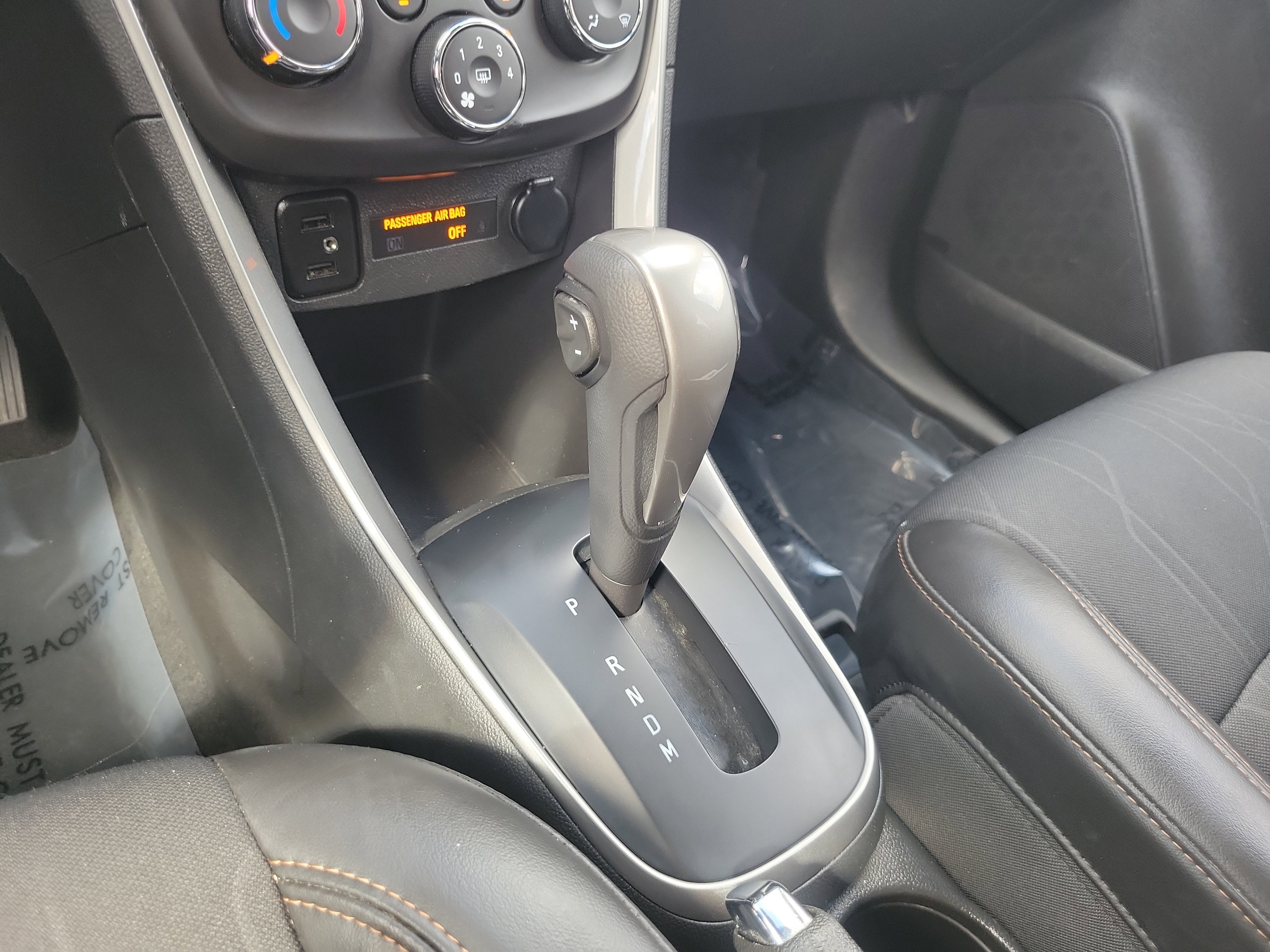 Used 2022 Chevrolet Trax LT w/ Midnight Edition image 21