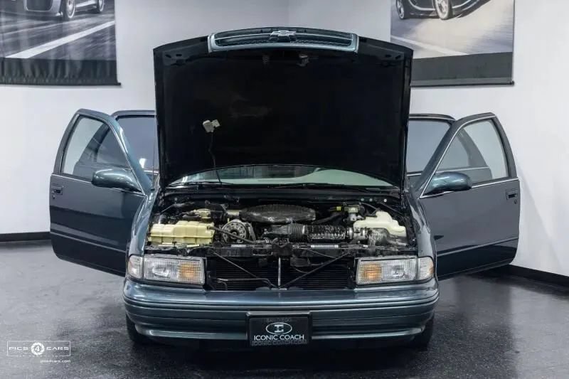 Used 1995 Chevrolet Impala SS RWD image 6