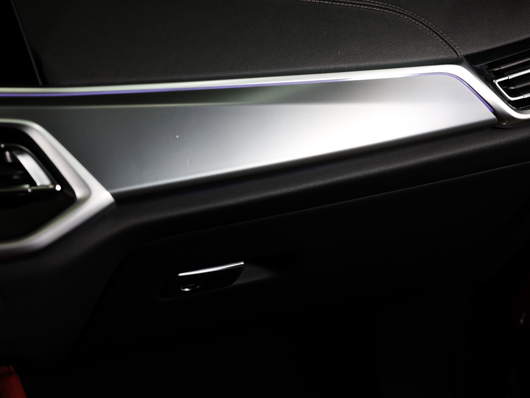 Used 2022 BMW X6 xDrive40i w/ Executive Package image 29