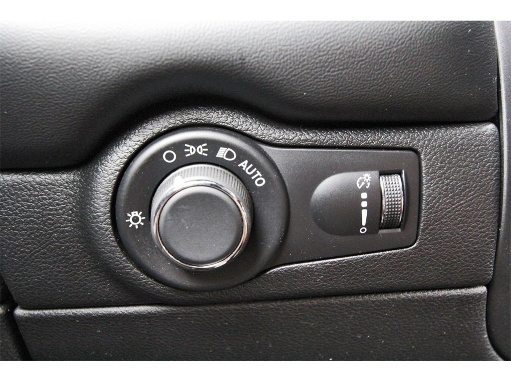 Used 2025 Dodge Durango R/T image 18