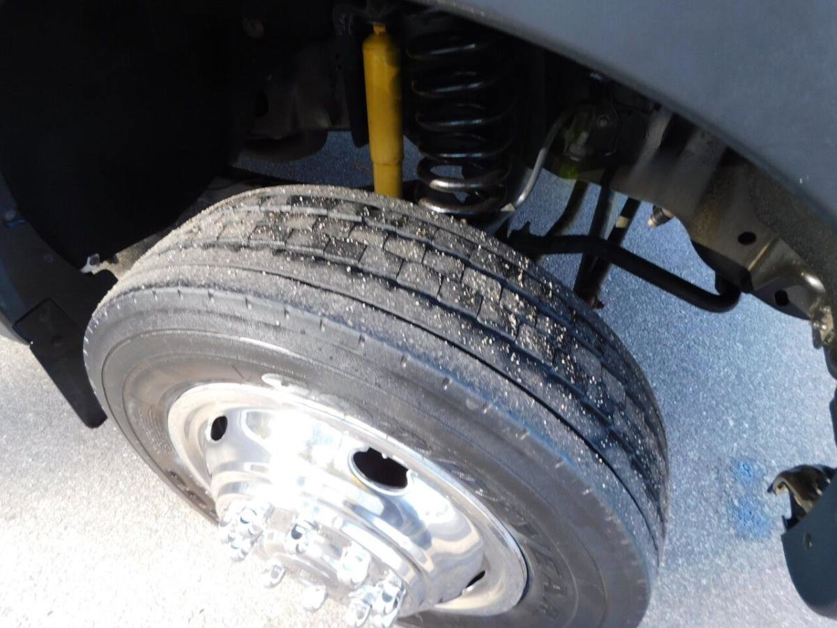 Used 2011 Ford F550 2WD Regular Cab Super Duty w/ PWR Equipment Group image 11