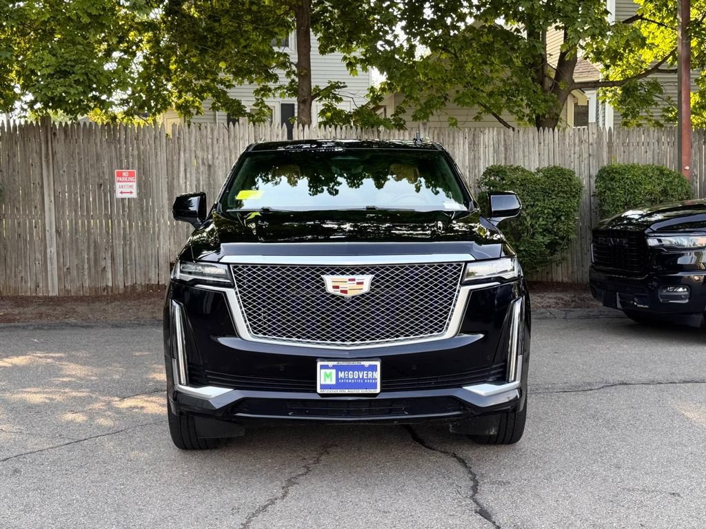 Used 2024 Cadillac Escalade ESV Premium Luxury AWD/4WD image 9