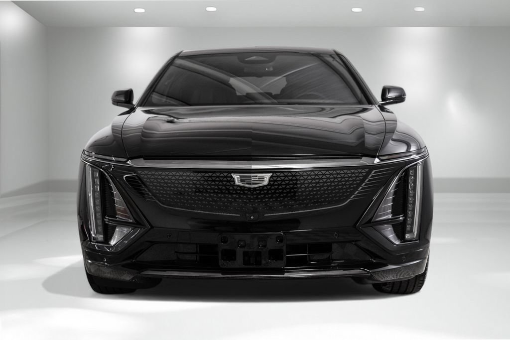 Used 2024 Cadillac Lyriq Sport w/ LPO, Floor Liner Package AWD/4WD image 5